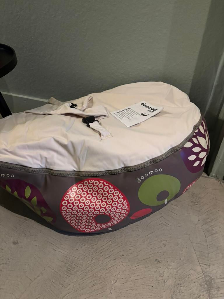 Relax siege DOOMOO en tres bon état, Ophalen, Zo goed als nieuw, Overige merken, Met gordel(s) of riempje(s)