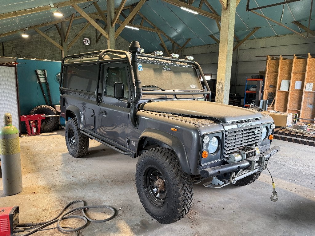 Restauratieproject Defender 110, Auto's, Land Rover, Automaat, Defender, Diesel, Vierwielaandrijving