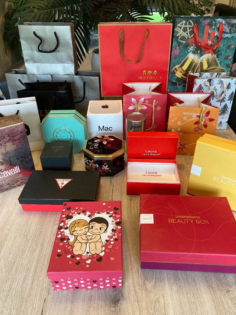 lot - boîtes et sacs avec cordon - neufs, Enlèvement ou Envoi, Comme neuf