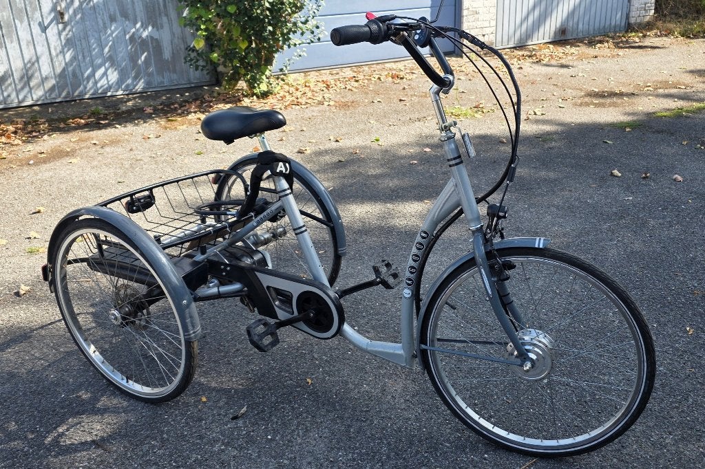 Vermeiren elektrische driewieler Merelbeke, Ophalen, Gebruikt, Terugtraprem