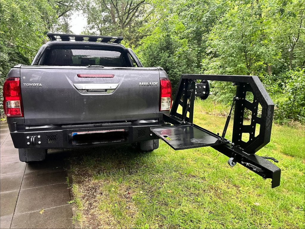 MorE 4x4 stalen achterbumper met draaibare reservewielhouder, Arrière, Pare-chocs, Utilisé, Toyota