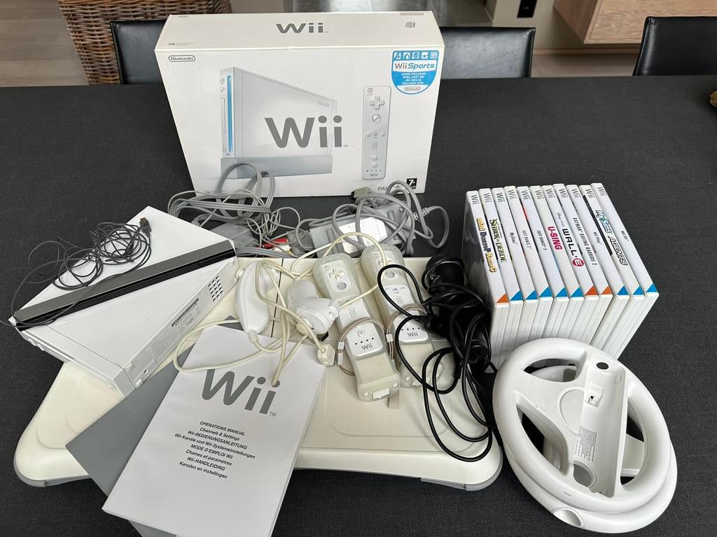 Nintendo Wii met toebehoren, powerplate, games en toebehoren, Enlèvement, Utilisé, Avec 2 manettes, Avec jeux
