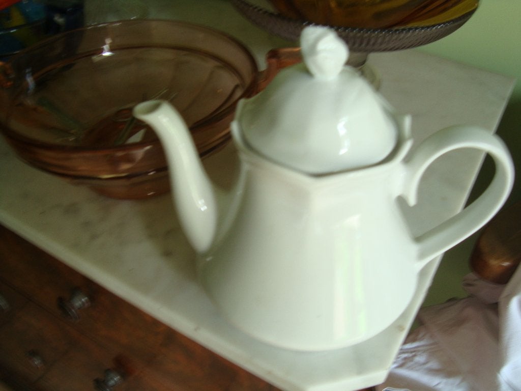 Porseleinen theepot., Maison & Meubles, Cuisine | Vaisselle, Comme neuf, Enlèvement, Porcelaine, Théière