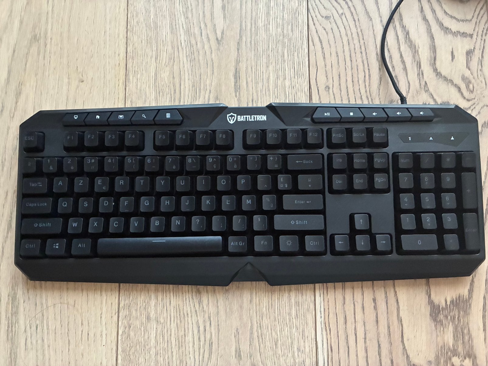 Battletron Toetsenbord AZERTY, Computers en Software, Ophalen of Verzenden, Azerty, Zo goed als nieuw