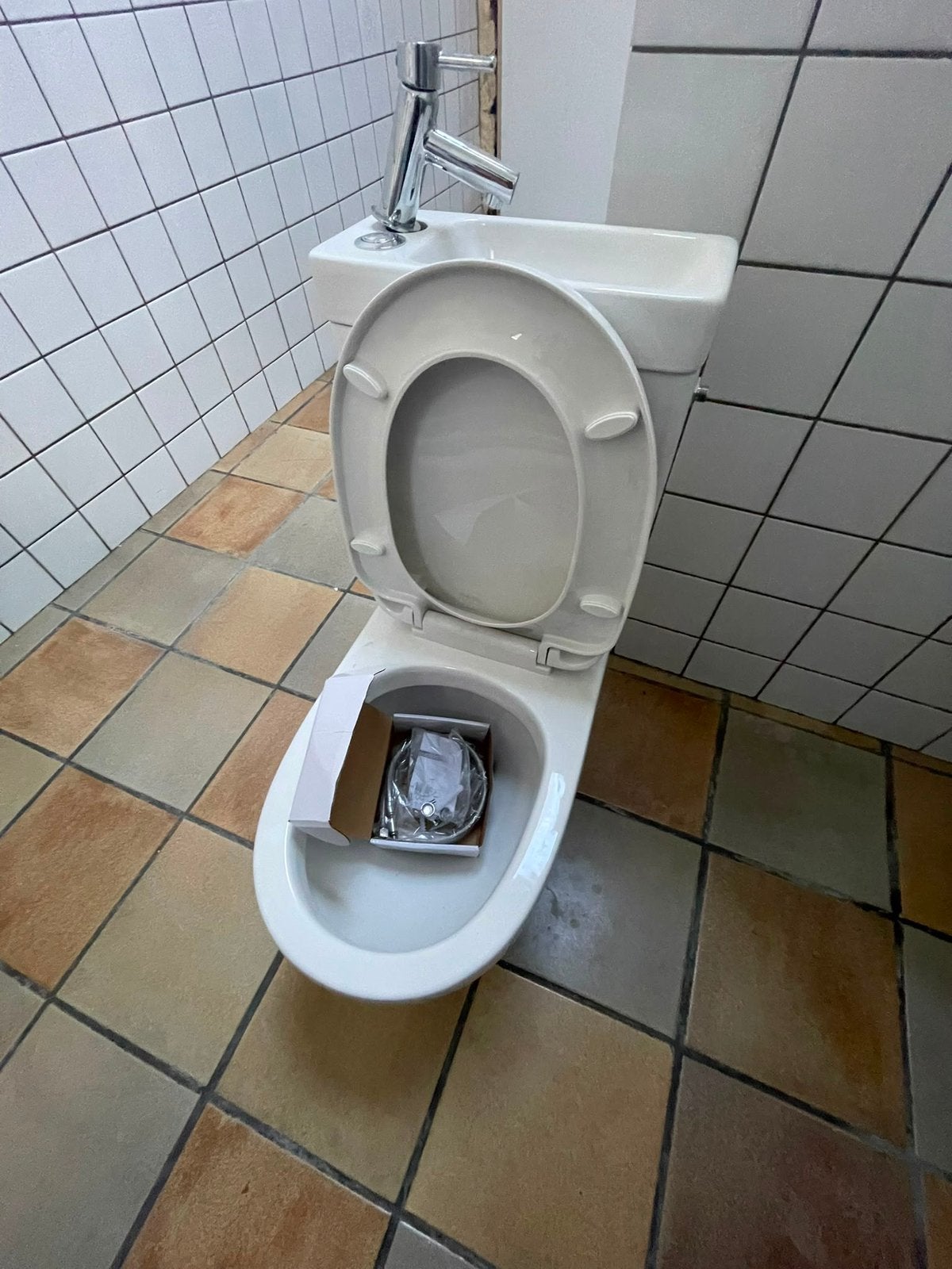 WC neuf, Bricolage & Construction, Enlèvement, Neuf