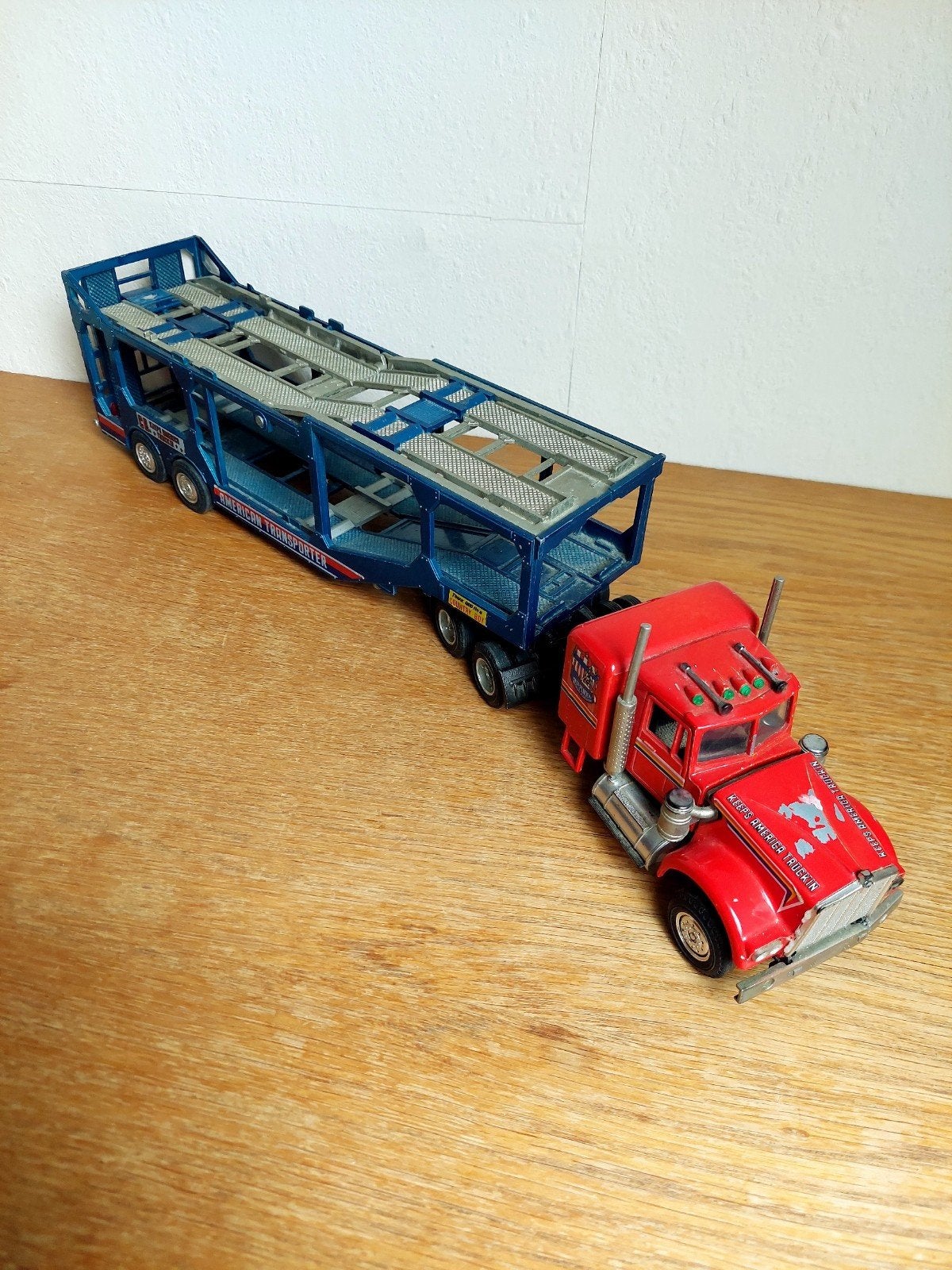 Transport de voitures Eidai Grip- Kenworth, Hobby & Loisirs créatifs, Voitures miniatures | Échelles Autre, Enlèvement ou Envoi