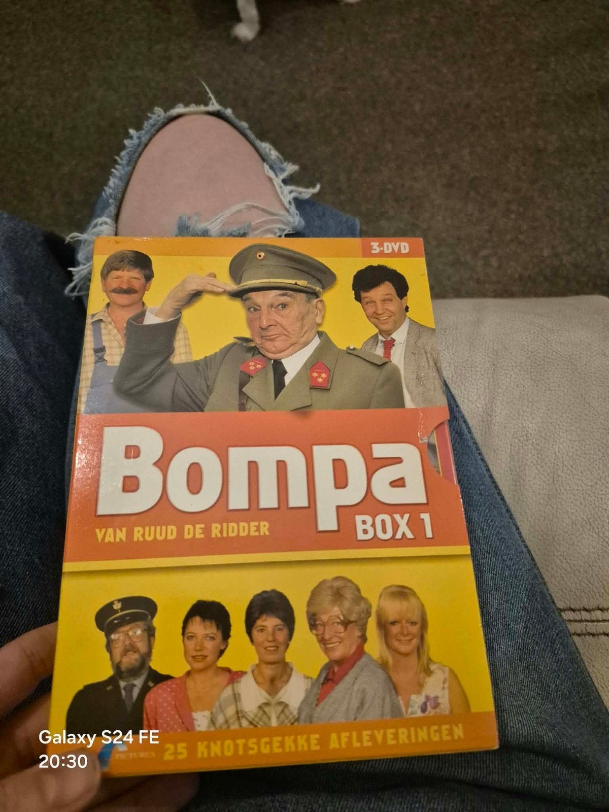 dvd boxen den bompa perfecte staat, Boeken, Ophalen, Zo goed als nieuw, Tv-serie