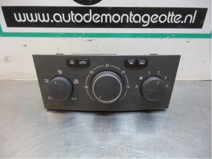 Kachel Bedieningspaneel van een Opel Astra (Astra H 04-), Gebruikt, -, -, Opel