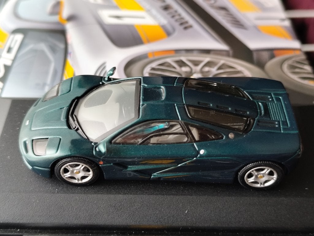 Minichamps McLaren F1 Roadcar Green Met 1/43 530 133430, Ophalen of Verzenden, Zo goed als nieuw, Auto, MiniChamps