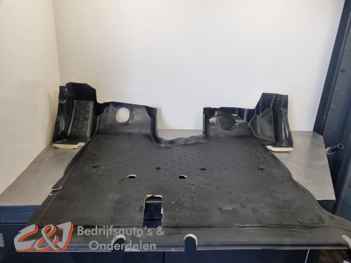 Revêtement sol d'un Renault Trafic, Renault, -, 3 mois de garantie, Utilisé