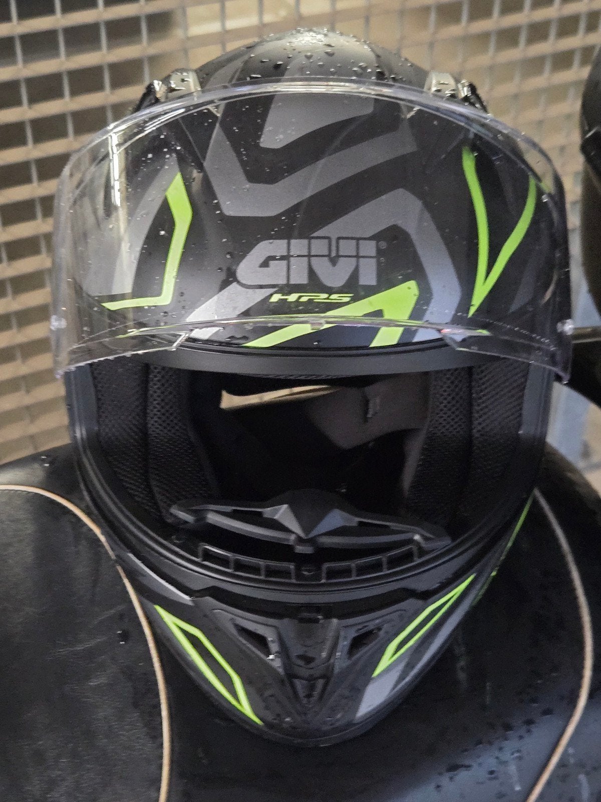 Helm givi, Motos, Vêtements | Casques de moto, Enlèvement