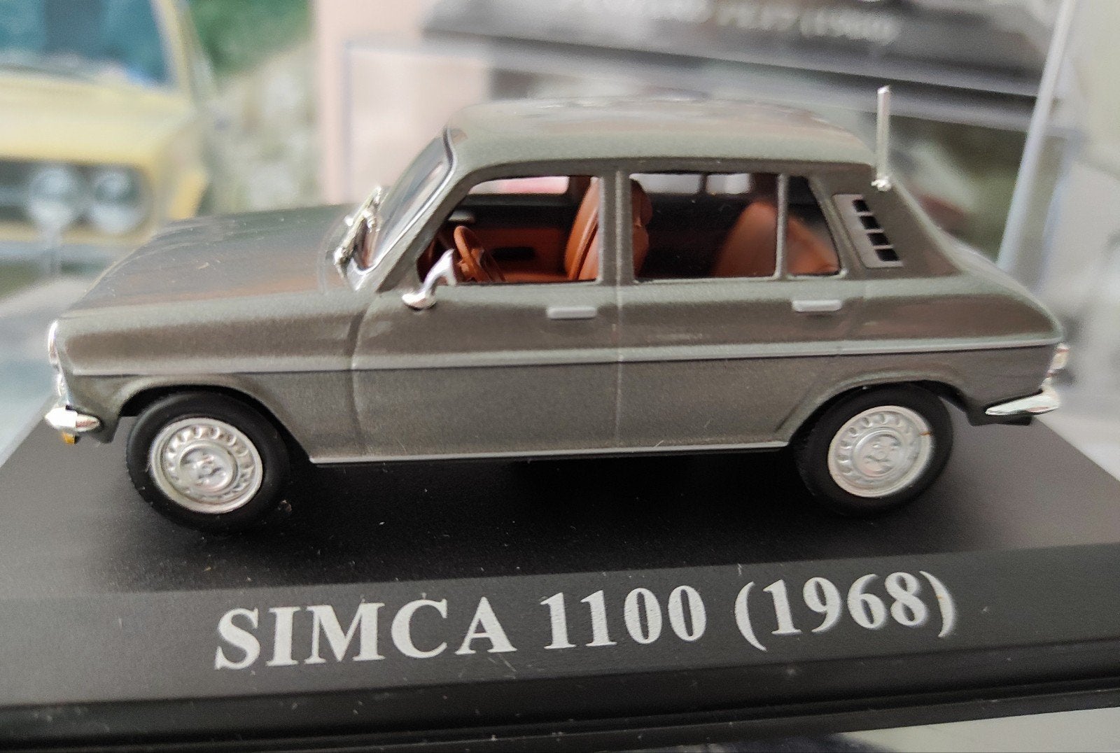 Simca 1100 zilver 1968 1:43 in vitrinedoosje, Ophalen of Verzenden