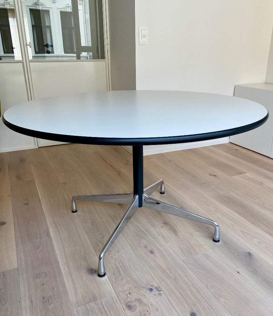 EAMES Segmented Table Dining 130cm, Huis en Inrichting, Tafels | Eettafels, Ophalen, Rond, Zo goed als nieuw, Vijf personen of meer