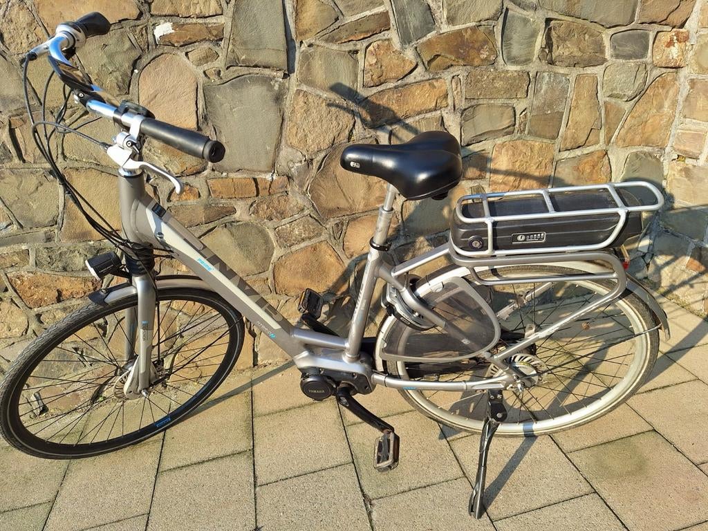 ELEKTRISCHE FIETS VOOR DAMES, Fietsen en Brommers, Elektrische fietsen, 47 tot 51 cm, Gebruikt, 50 km per accu of meer, Giant