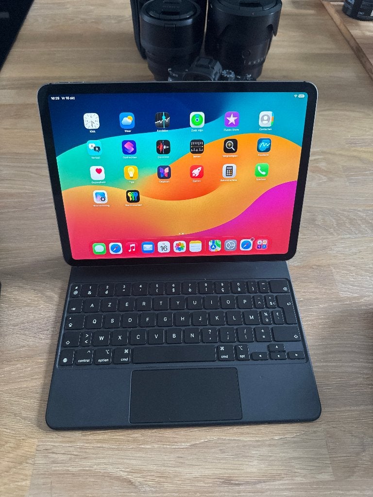 iPad Pro 11 inch (2e gen) 256 GB + Magic Keyboard AZERTY, Ophalen, Gebruikt, 11 inch, Apple iPad Pro