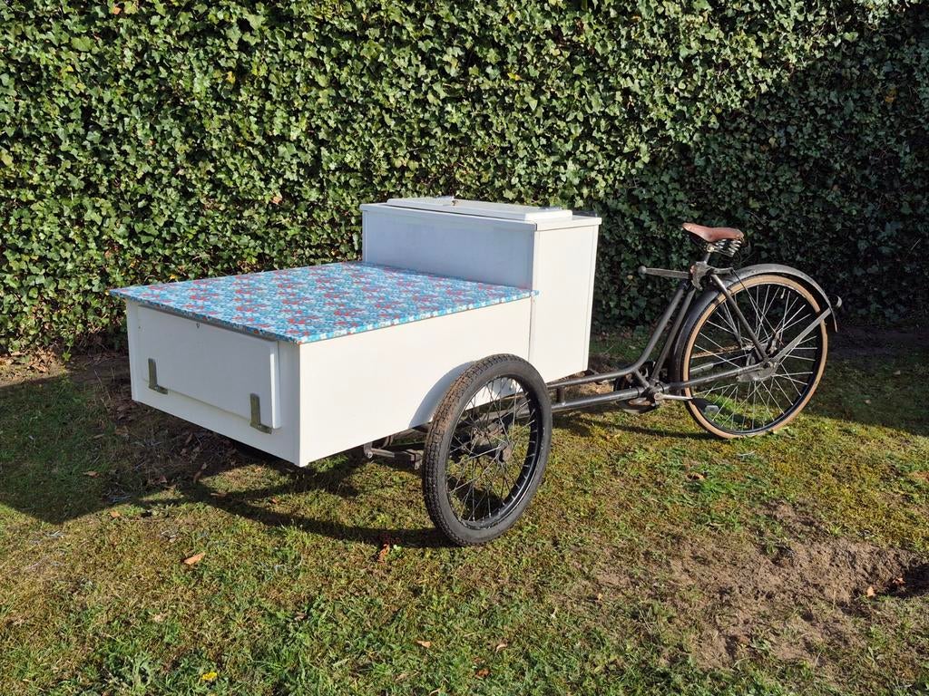 Antieke bakfiets, Ophalen