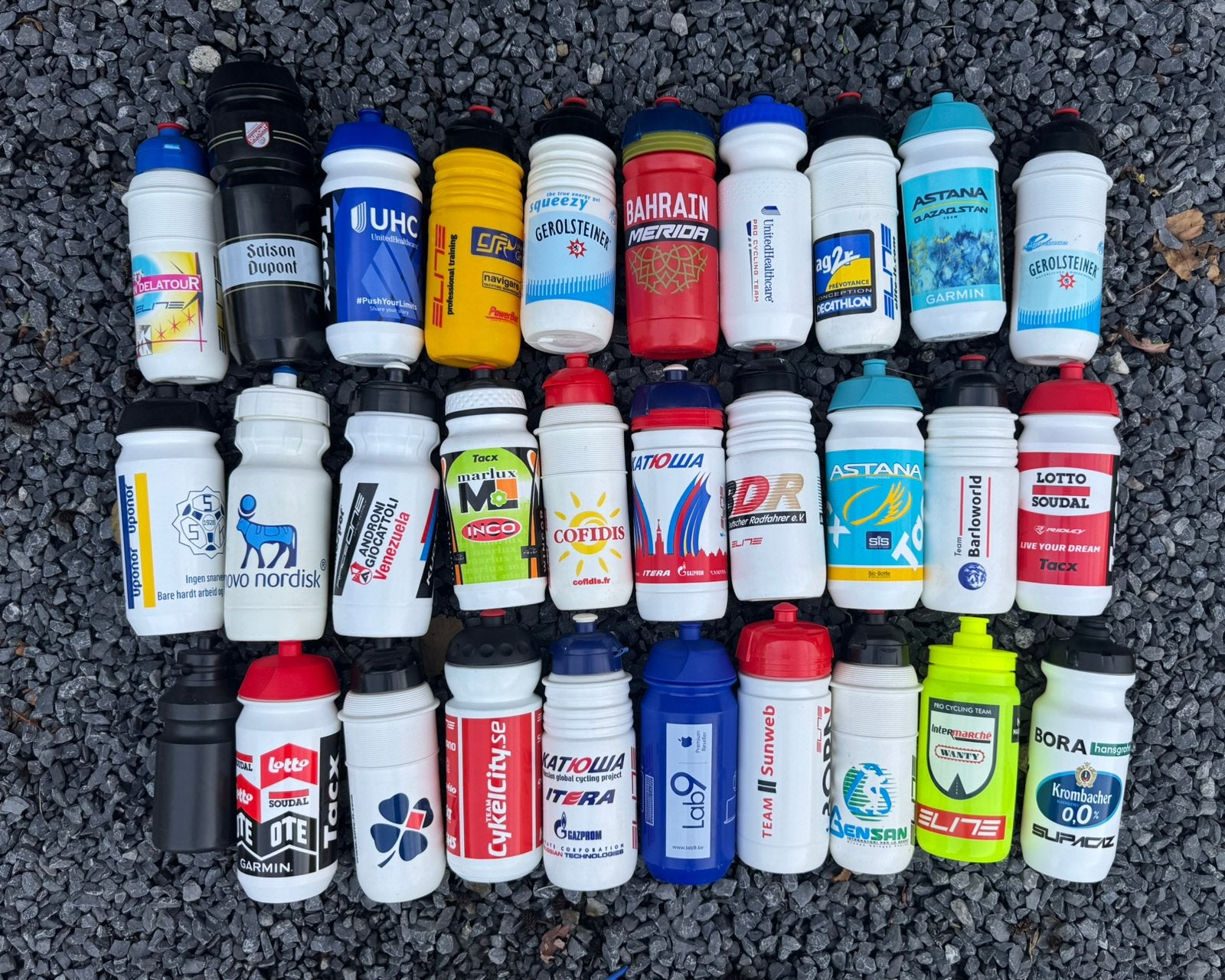 Lot 30 bidons cyclistes, gourdes velo, Enlèvement ou Envoi, Comme neuf