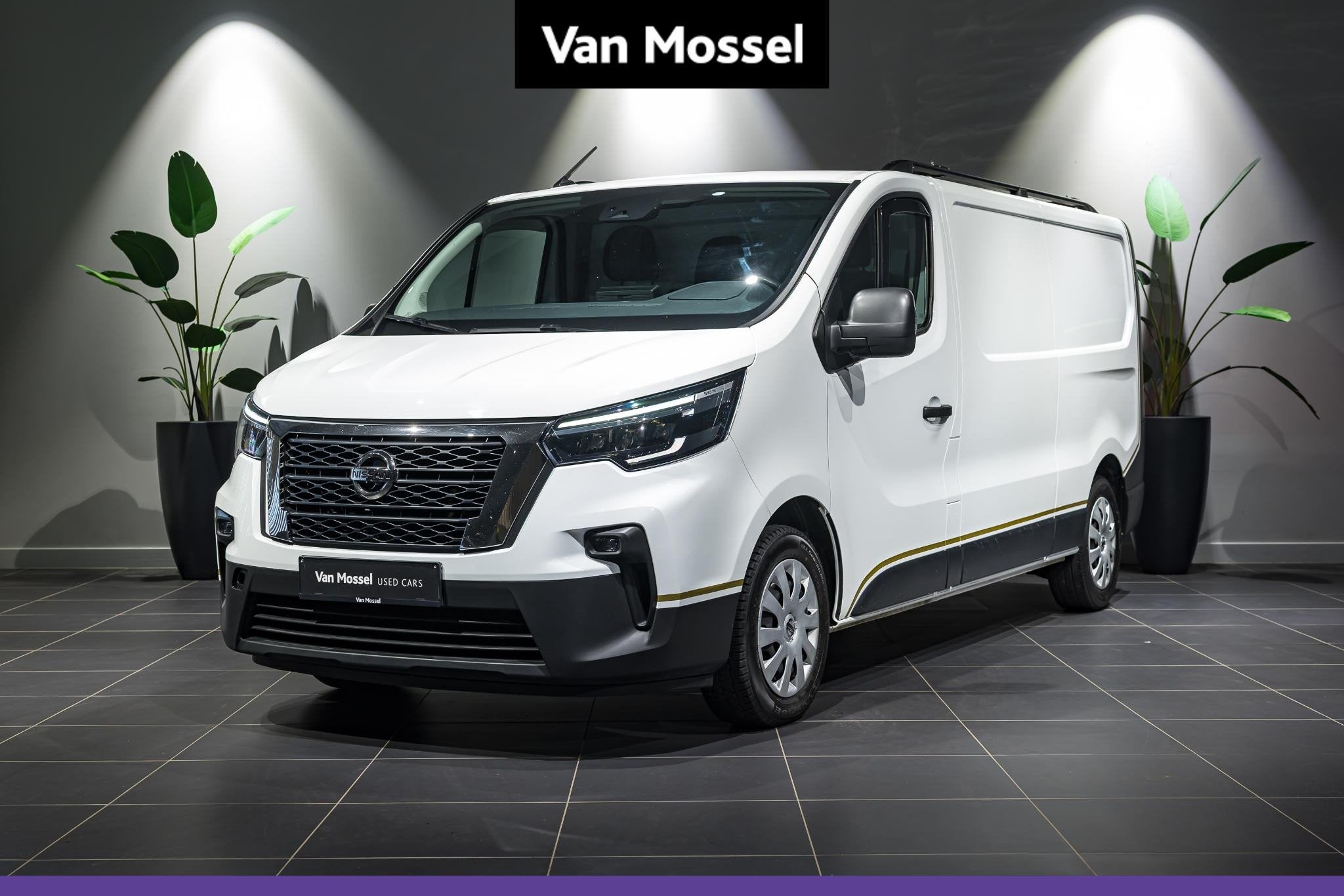Nissan Primastar L2H1 2.0 dCi 130 N-Connecta 3.0T TREKHAAK |, Auto's, Voorwielaandrijving, 4 deurs, Stof, Gebruikt