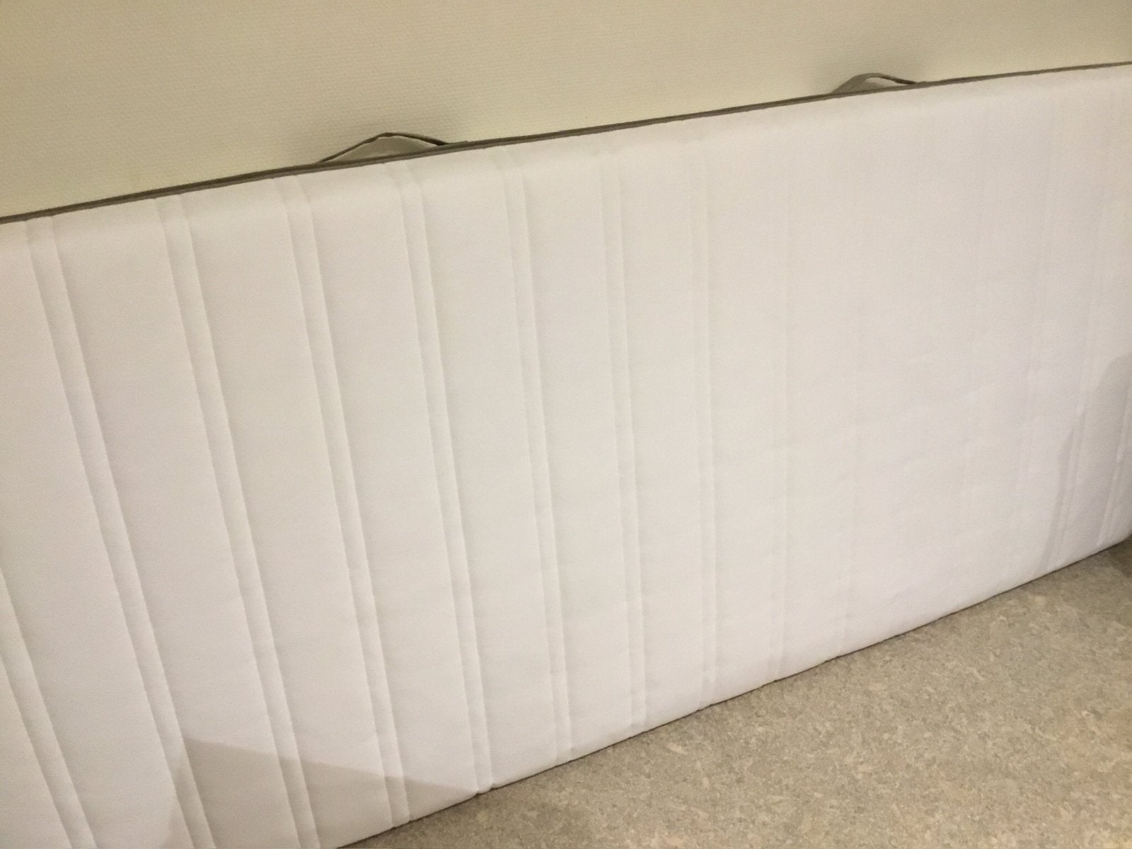 Ikea Malvik matras  . Éénpersoons, Maison & Meubles, Enlèvement, Comme neuf, Matelas