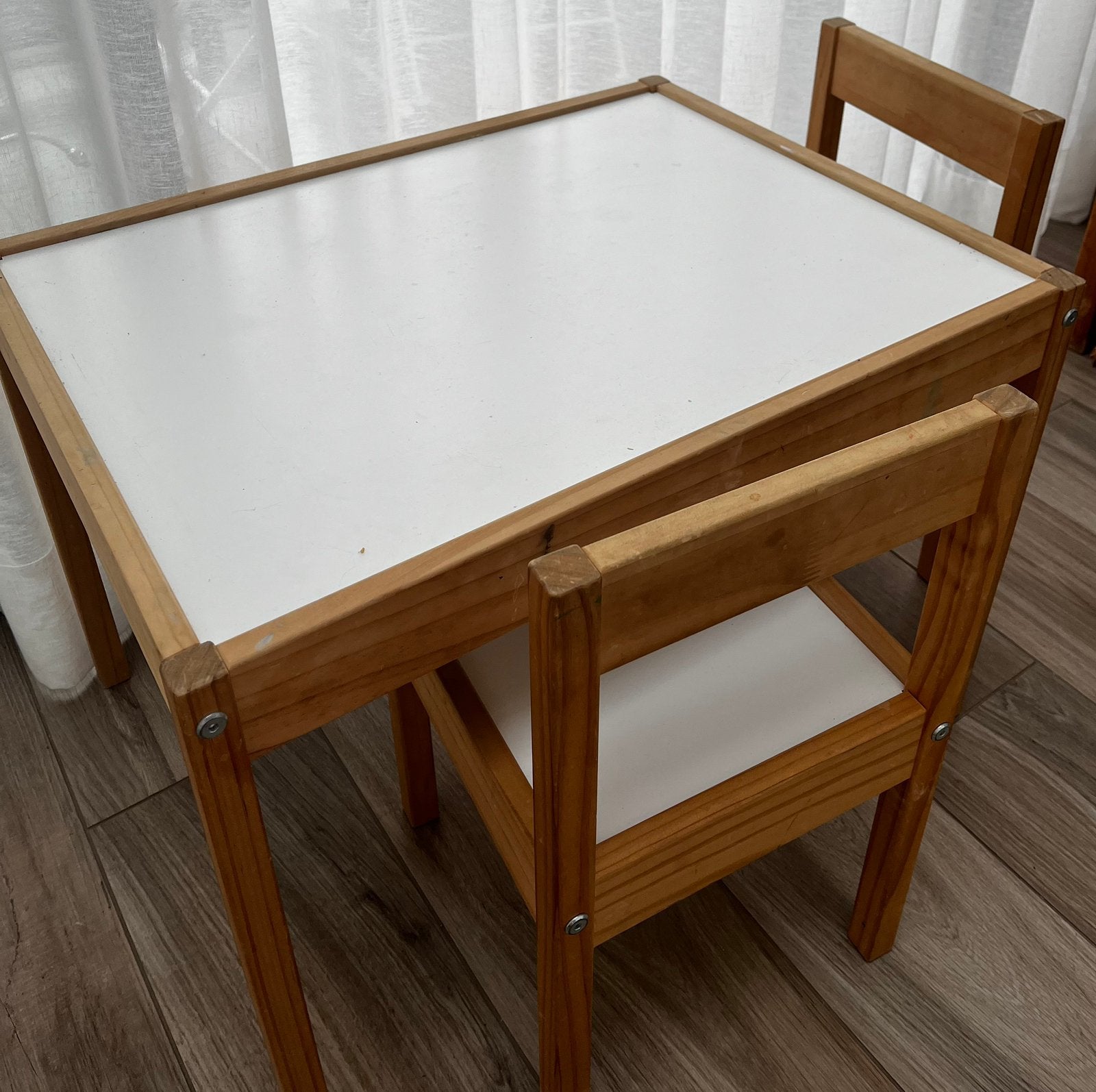 Kindertafel met twee stoeltjes, Enlèvement, Comme neuf, Chaise(s)
