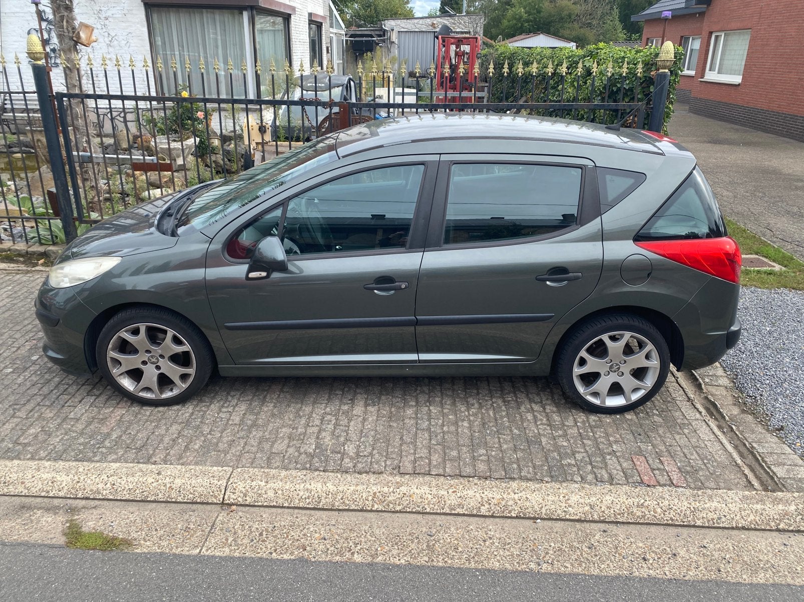 Peugeot 207SW 2014 DIESEL, Autos, Argent ou Gris, Achat, 5 portes, Diesel