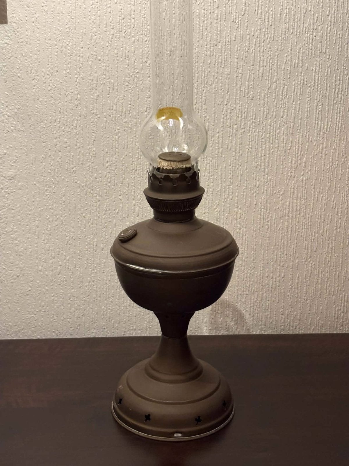Petroleum lamp, Enlèvement, Bronze