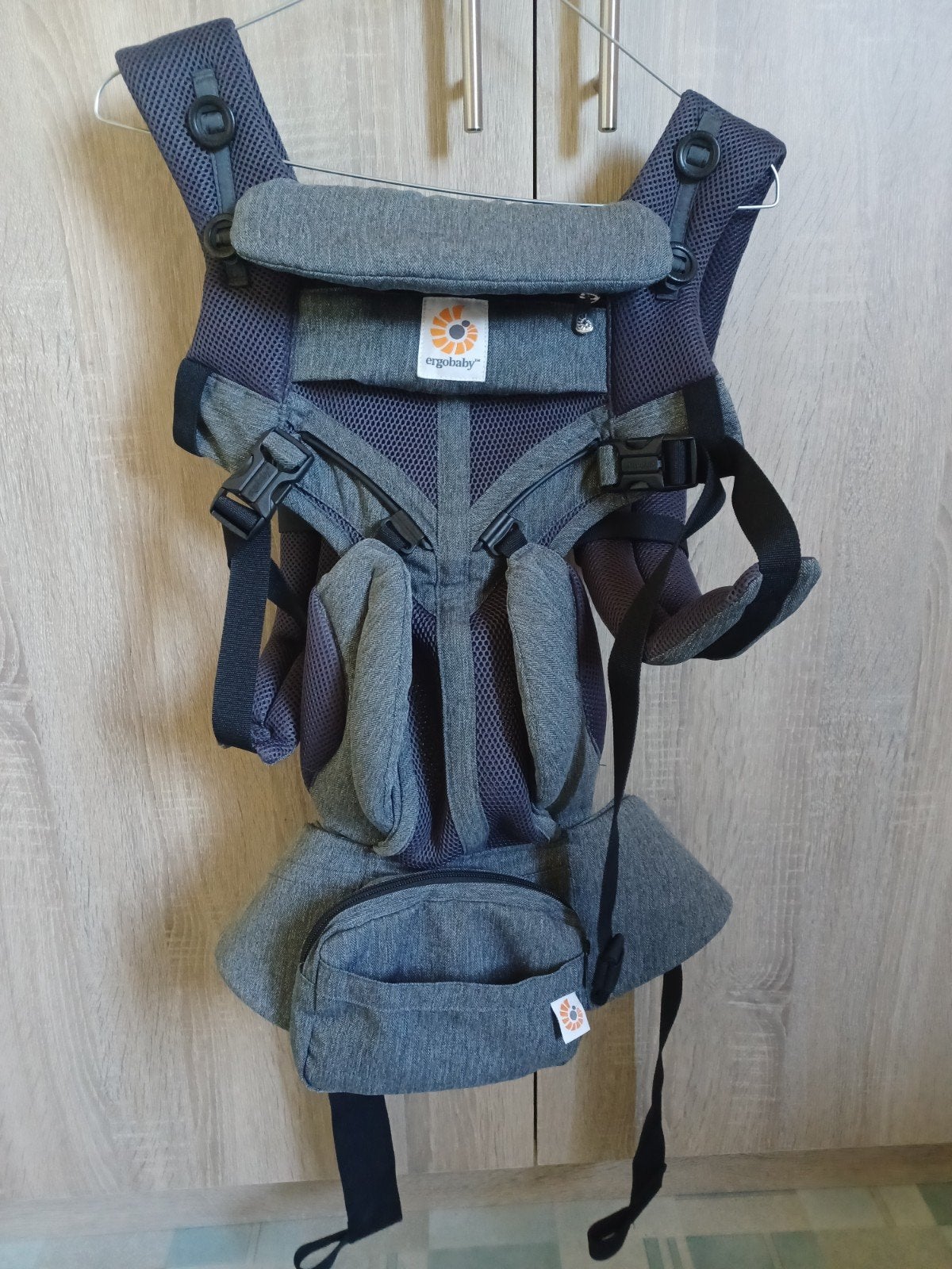 Porte bébé Ergobaby, Enlèvement