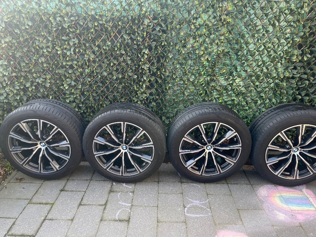 BMW X5 G05 BREEDSET VELGEN + ZOMERBANDEN 20 inch, Ophalen, Gebruikt, 275 mm, Banden en Velgen