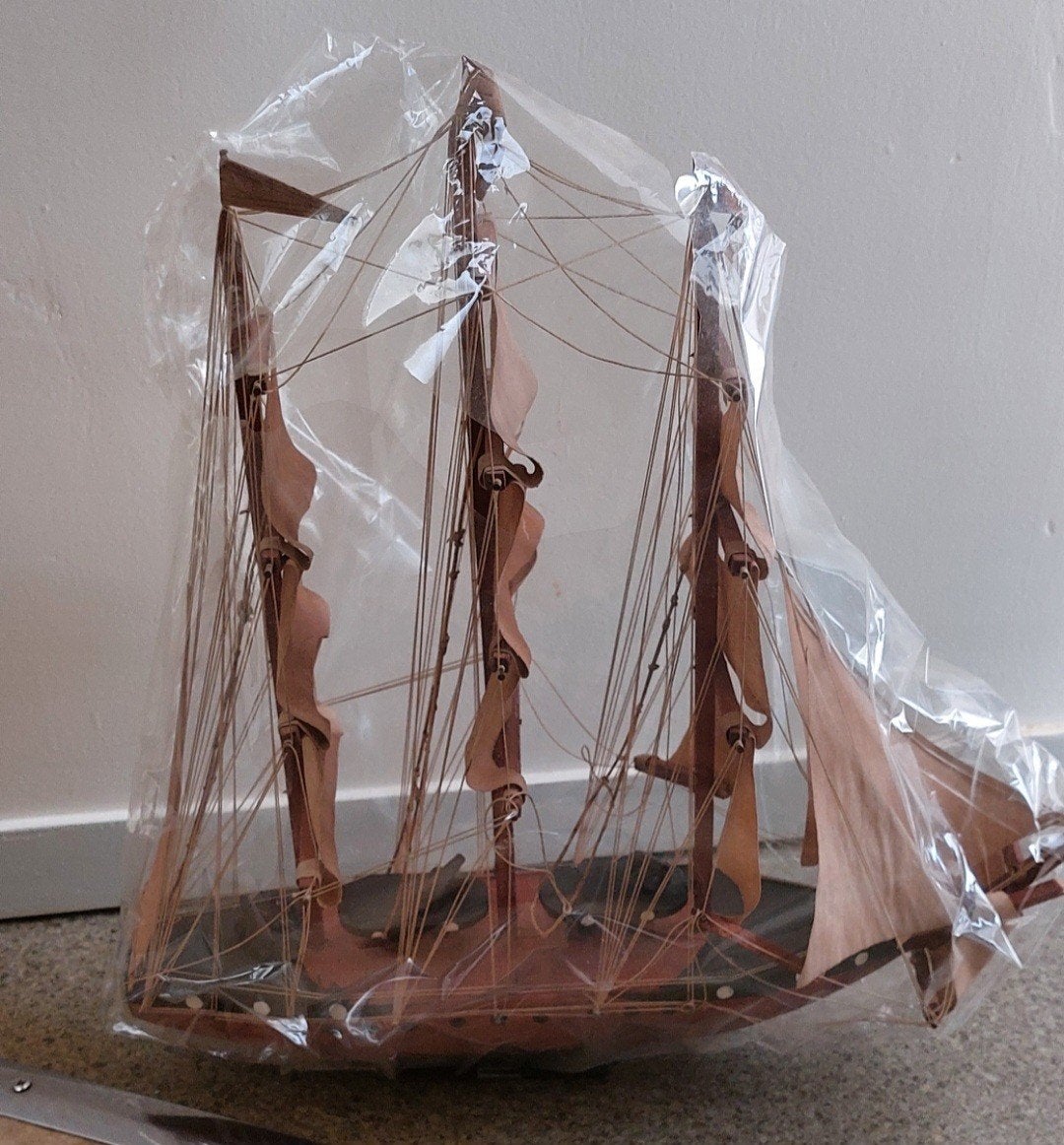 bateaux et loisirs créatifs, Enlèvement
