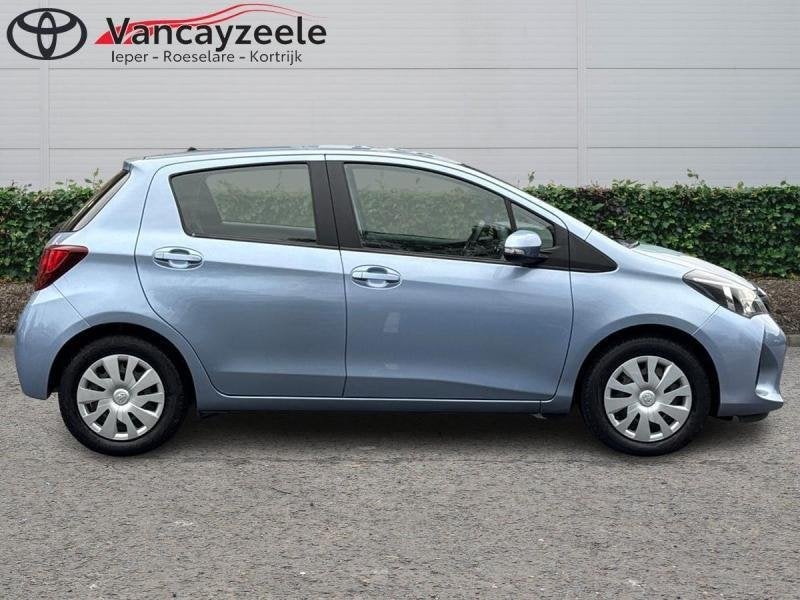 Toyota Yaris comfort+camera+airco, Autos, https://public.car-pass.be/vhr/f1f88d3b-3d55-4f42-8300-91020652482b, Achat, Euro 6, Noir