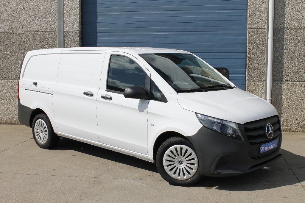 Mercedes Vito 116 Automaat/ 2deurs koffer/ Nieuwstaat/3 zit, Auto's, Automaat, 4 cilinders, 2000 kg, Wit
