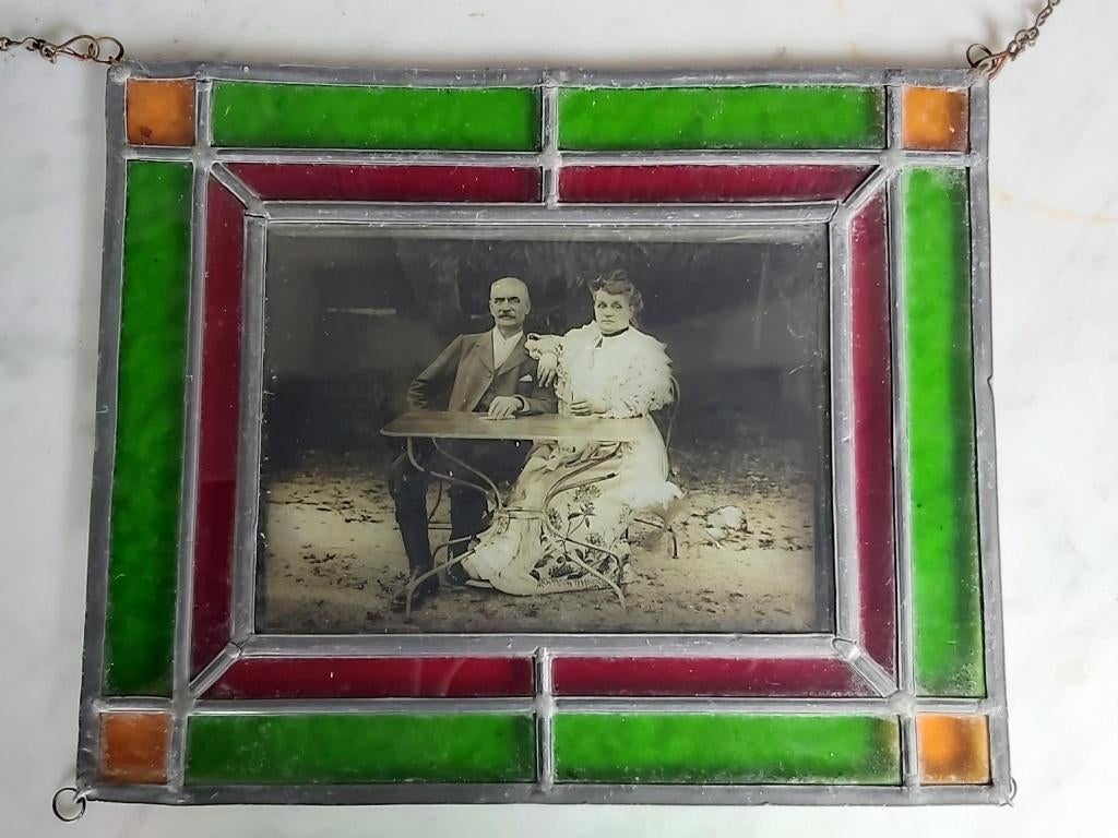 Prachtig oud glas in lood hanger / glasraam man en vrouw, Antiek en Kunst, Ophalen of Verzenden