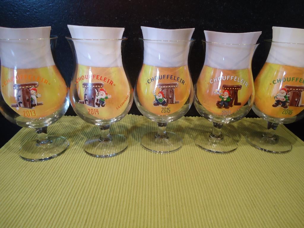 Br;d' Achouffe: Chouffeleir glazen 2013-2014-2015-2016-2017, Enlèvement ou Envoi, Neuf, Verre ou Verres, Duvel