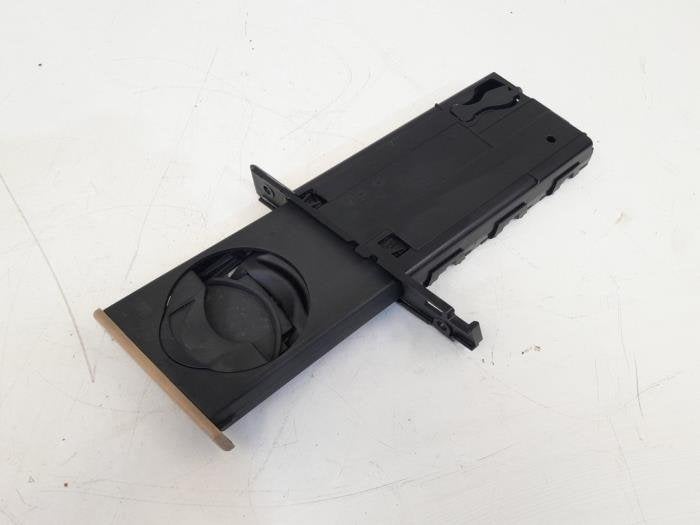 Porte-gobelet d'un BMW 3-Serie, -, 3 mois de garantie, Utilisé, -