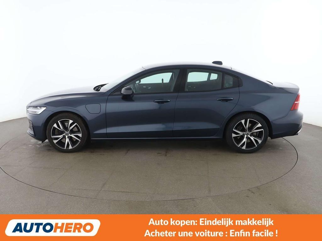 Volvo S60 2.0 T8 Plug-in Hybrid R Design AWD (bj 2021), Auto's, Automaat, 4 deurs, Gebruikt, S60