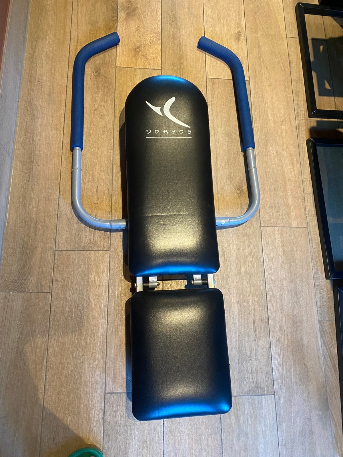 “Domyos” buikspierbank., Sport en Fitness, Fitnessmaterialen, Ophalen, Zo goed als nieuw