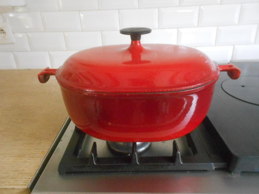 Le creuset cocotte en fonte Enzo Mari. I, Enlèvement ou Envoi, Fonte