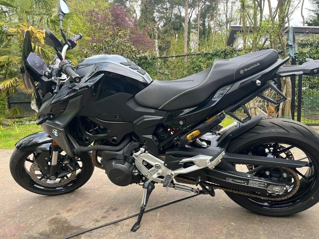 BMW F900R triple black, Motos, Motos | BMW, Permis Moto A, Plus de 35 kW, 2 cylindres, Particulier