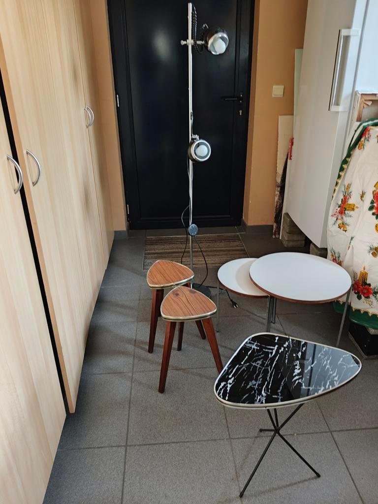 Tables d'appoint rétro, table à plantes vintage. Lampe Eyeba, Enlèvement ou Envoi