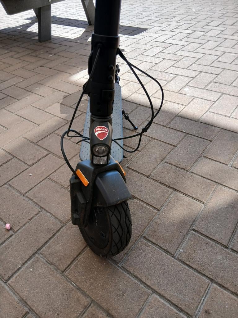 Electriche step, Fietsen en Brommers, Steps, Ophalen