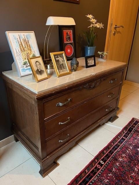 Commode ancienne, Antiquités & Art, Enlèvement