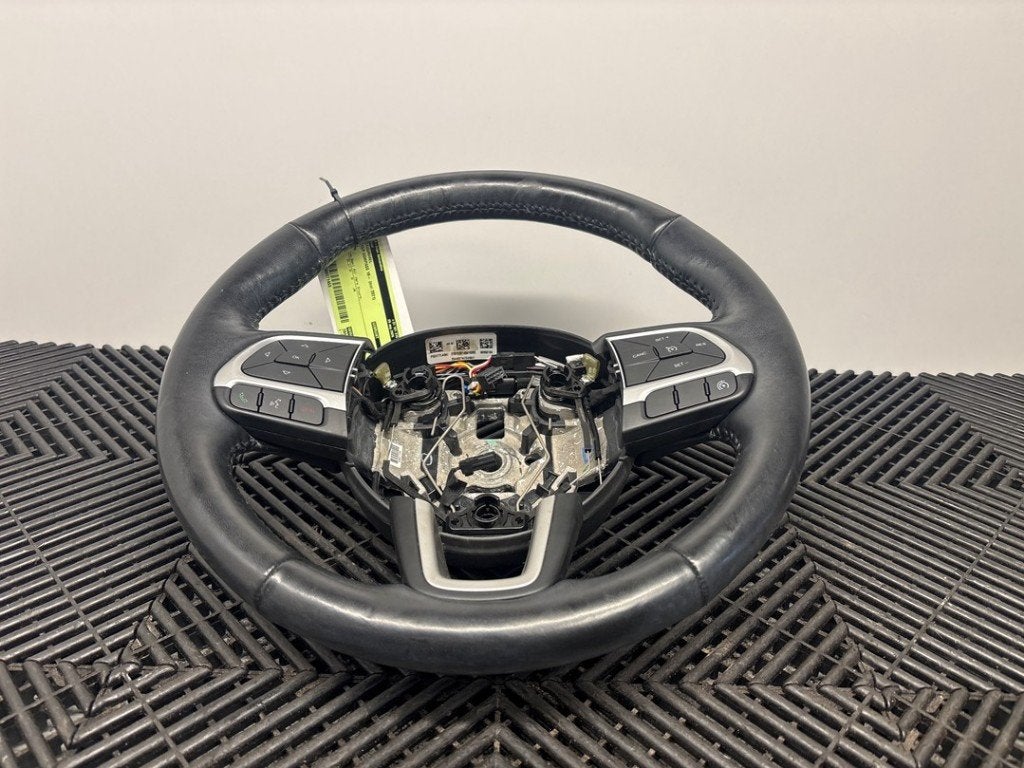 VOLANT DIRECTION Compass II (MP) (|60950164|P5SX77LA8AI|), Webaccessibility@stellantis.com, Stellantis N.V., Utilisé, Taurusavenue 1
2132 LS  Hoofddorp, NL