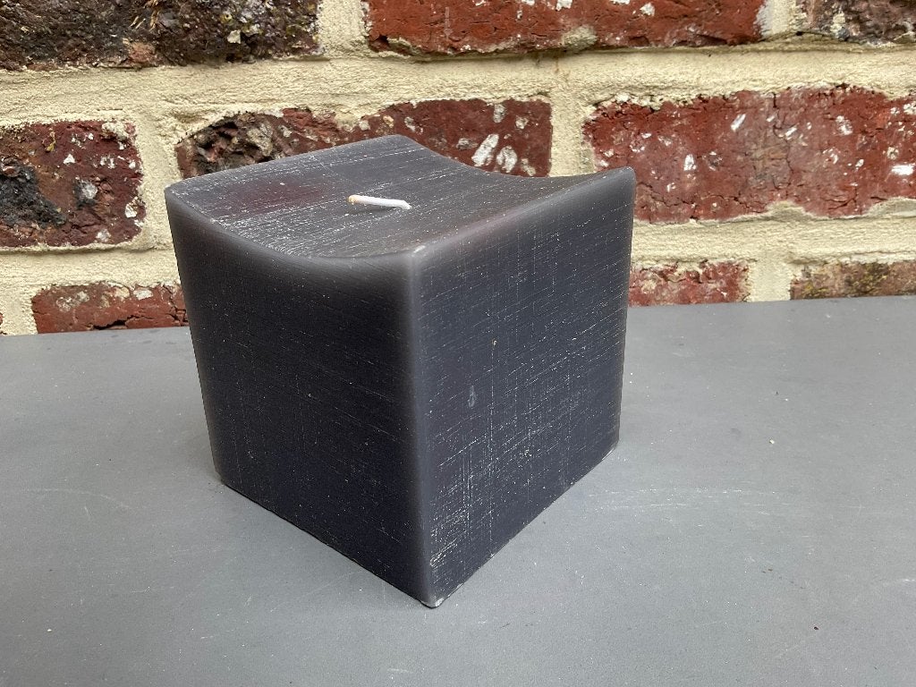 Grote Grijze Kubuskaars (10x10x10 cm) - Nieuw, Huis en Inrichting, Ophalen, Kaars