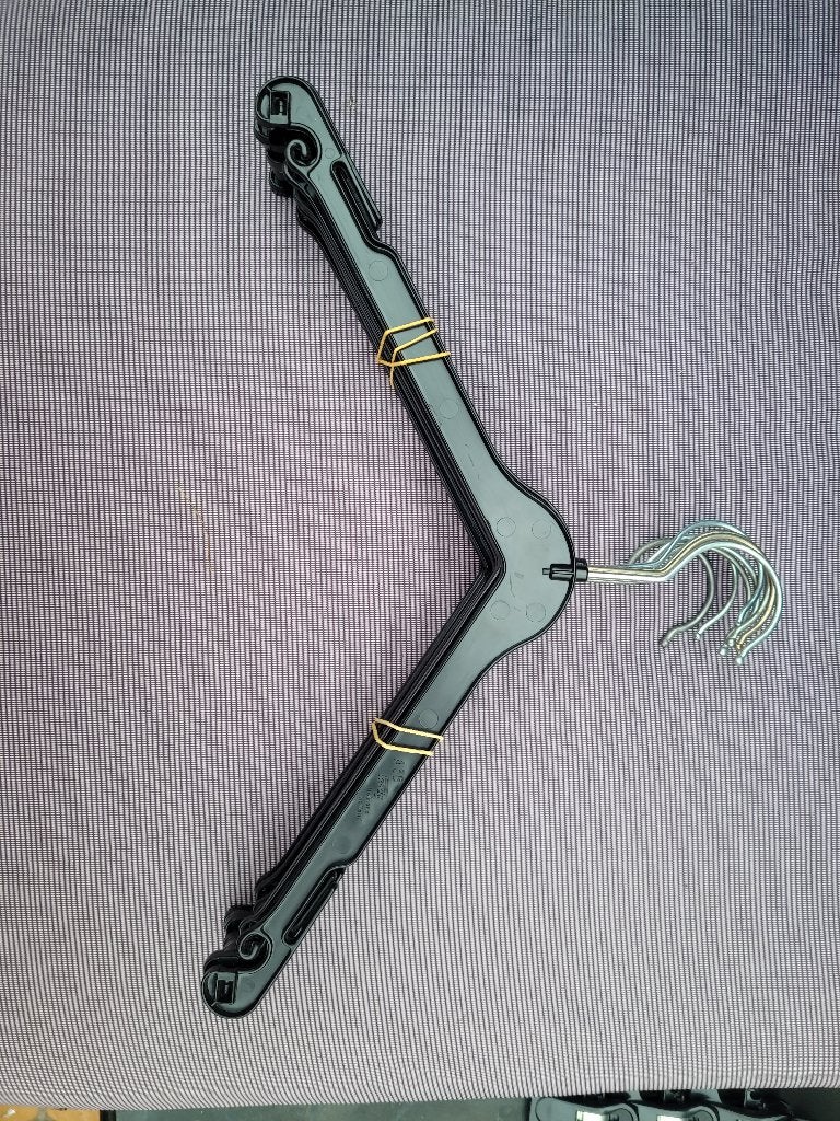 8 Kleerhangers zwart A38 CORONET, Kleding | Dames, Kledinghangers, Ophalen, Gebruikt, Kunststof, Volwassenen