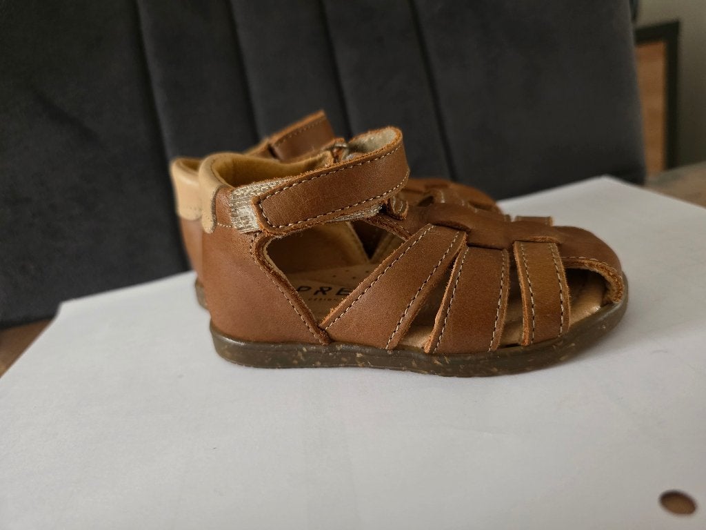kinder sandalen, Kinderen en Baby's, Kinderkleding | Schoenen en Sokken, Ophalen, Jongen of Meisje, Schoenen, Nieuw