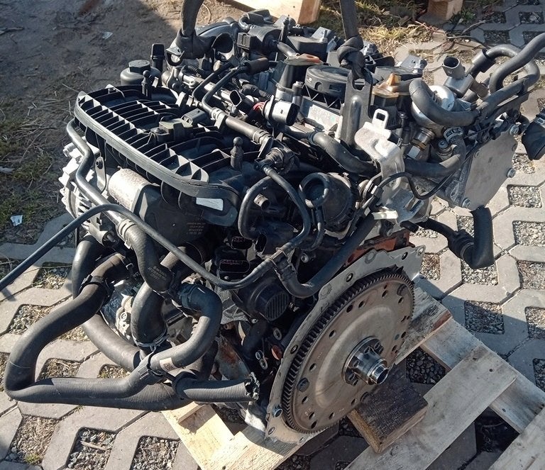 Moteur CJEE Complet A4 AUDI A5, Envoi, Utilisé, Skoda