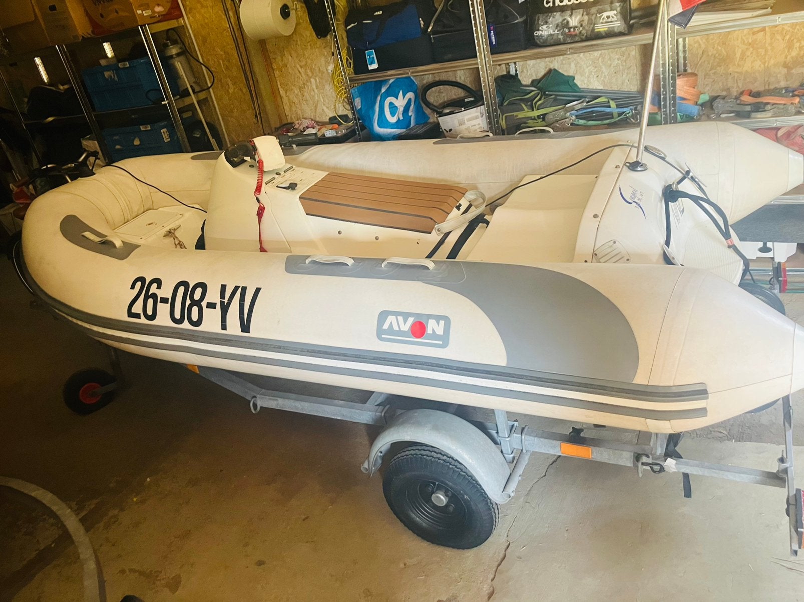 Avon Jet Rib + trailer 3500 euro, Watersport en Boten, Rubberboten, Zo goed als nieuw, Avon, Afdekzeil, Ophalen of Verzenden