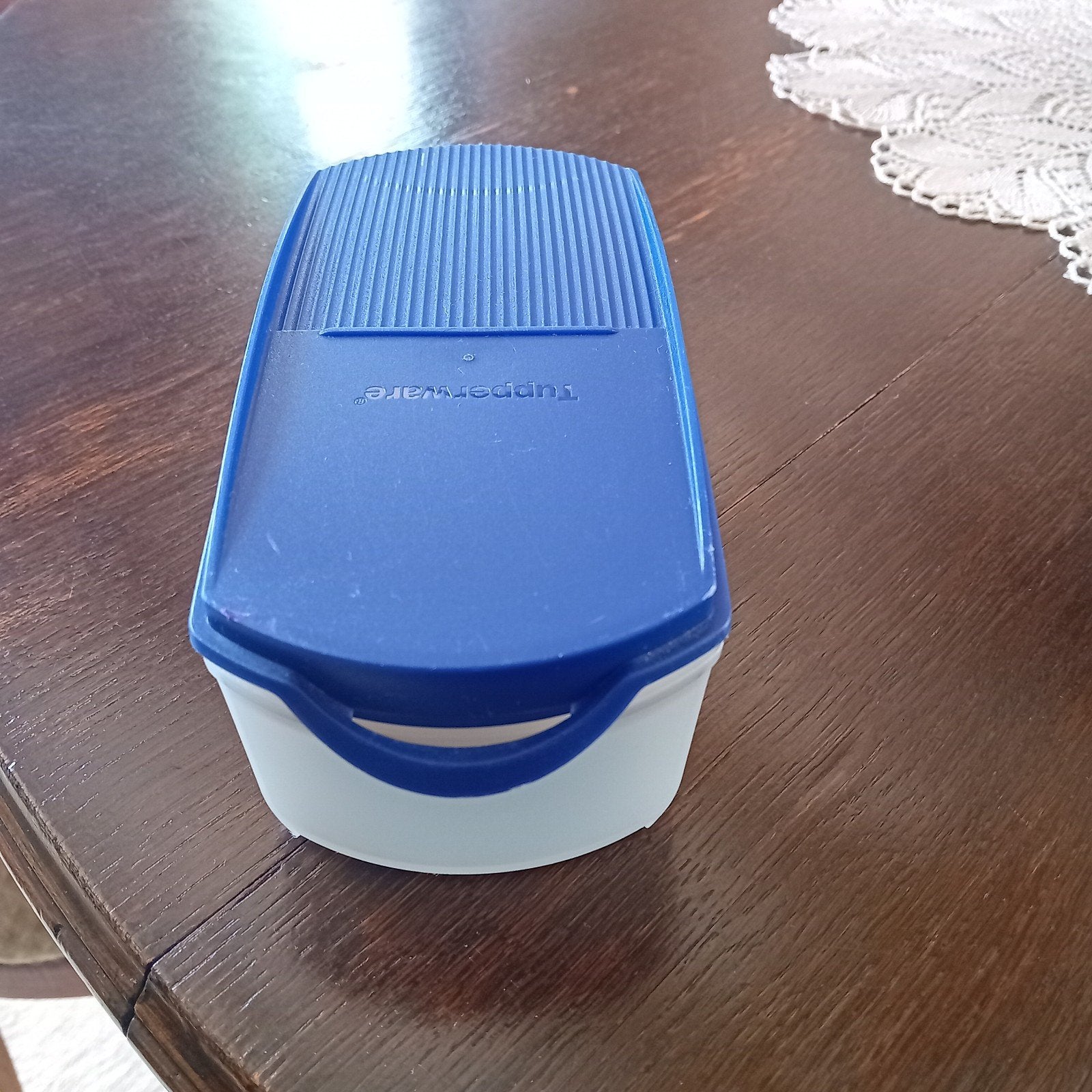 Boîte de rangement Tupperware Eidgenosse, Enlèvement