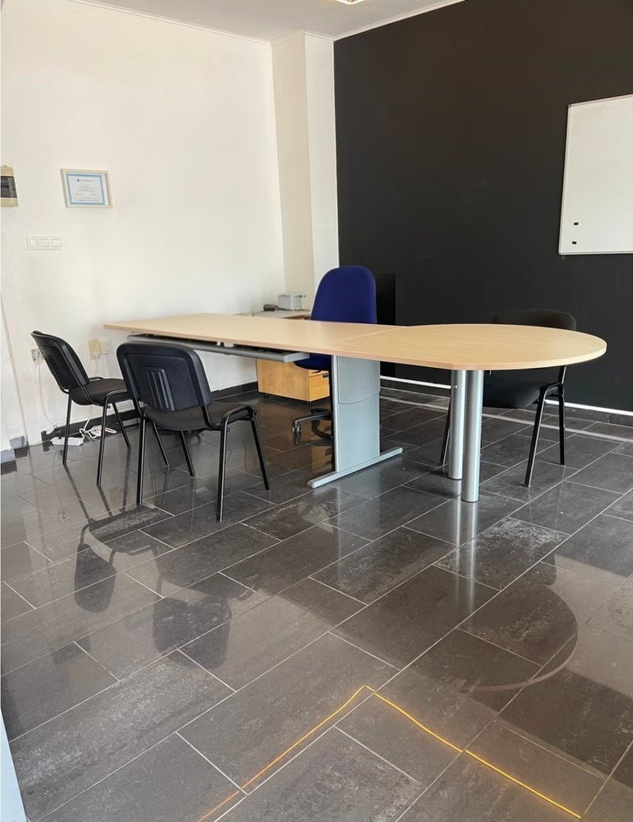 Complete Kantoorinrichting, Huis en Inrichting, Ophalen, Zo goed als nieuw, Meerkleurig, Bureau-kast combinatie