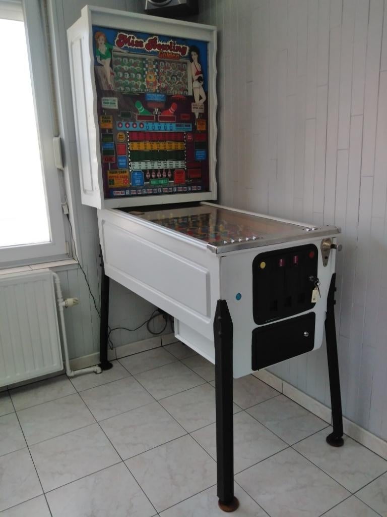 Bingokast Miss Bowling Golden, Overige munten, Ophalen, Gebruikt, Met sleutels